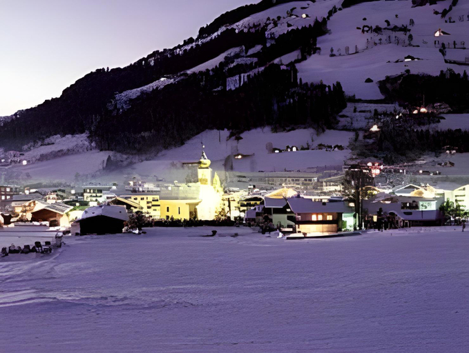 Others 2, Mannharthof Apartments, Kitzbühel