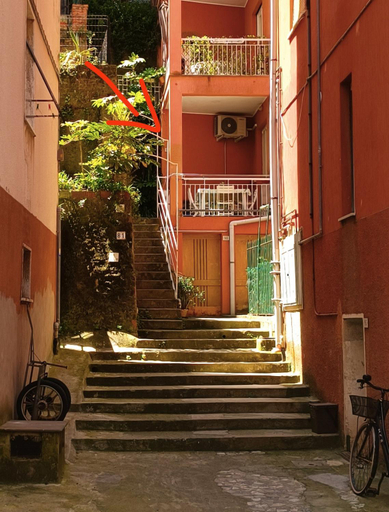 Classic Monterossino Apartment in Old Town, La Spezia