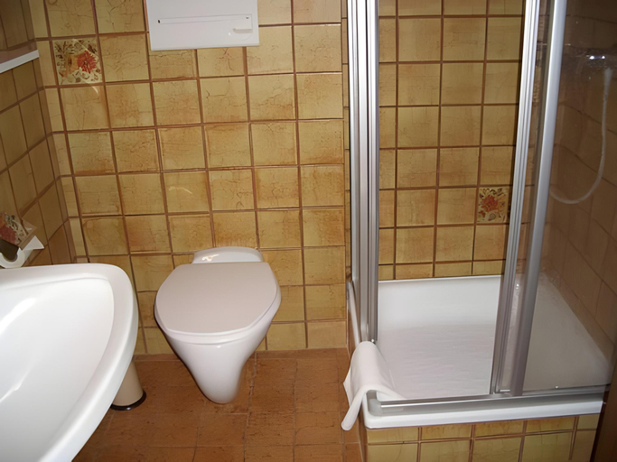 Bathroom 4, Hotel Gasthof Jager Zillertal, Schwaz