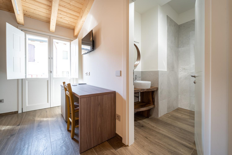 Bathroom 2, Villa Veronesi, Brescia