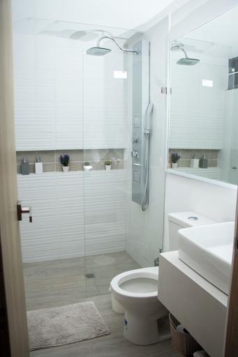 Bathroom 4, zenia, Medellín