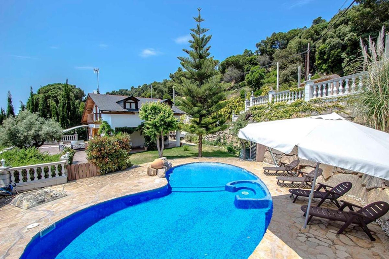 Others 2, Swiss style villa near Barcelona 10min to beach, Barcelona