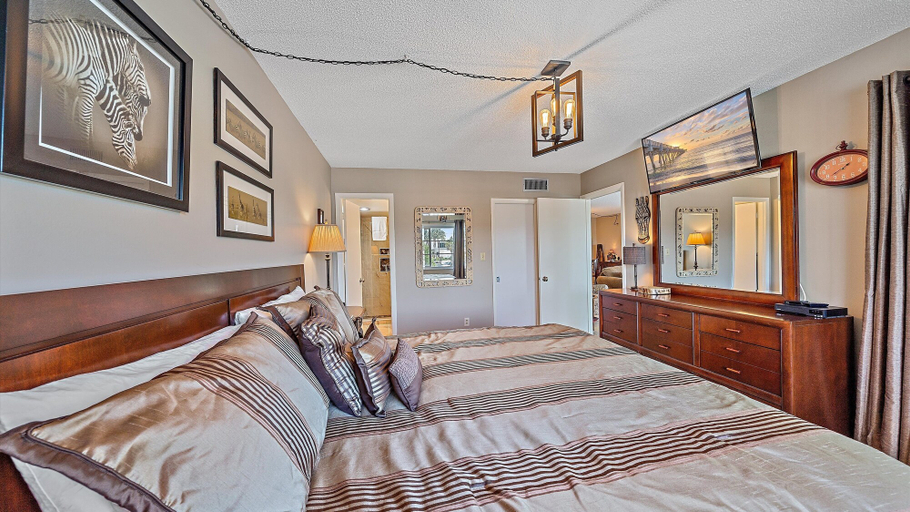 Bedroom 3, Salty Soldi 2 Bedroom Condo by RedAwning, Sarasota