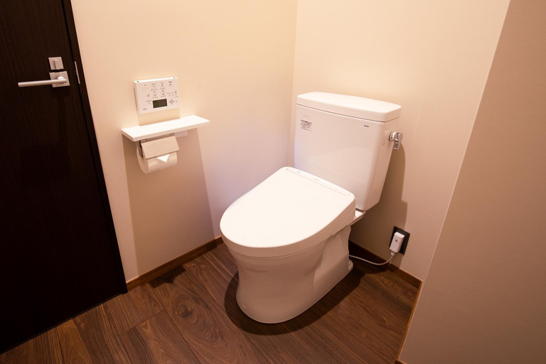 Bathroom 9