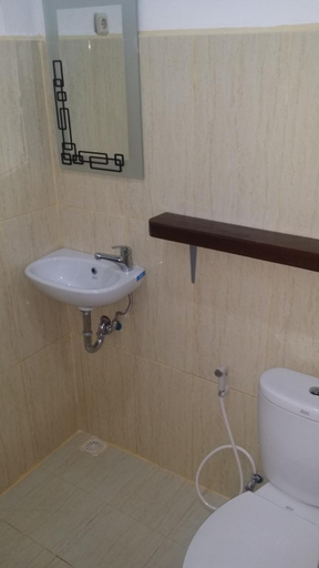 Bathroom 2, Serah's Homestay, Lombok