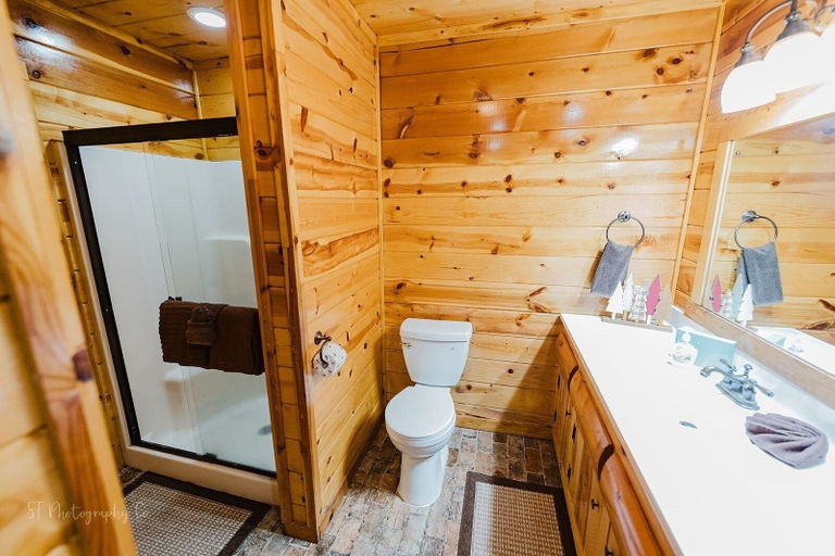 Bathroom 3, Little Sugar Camp 3 Bedroom Cabin by RedAwning, Sevier