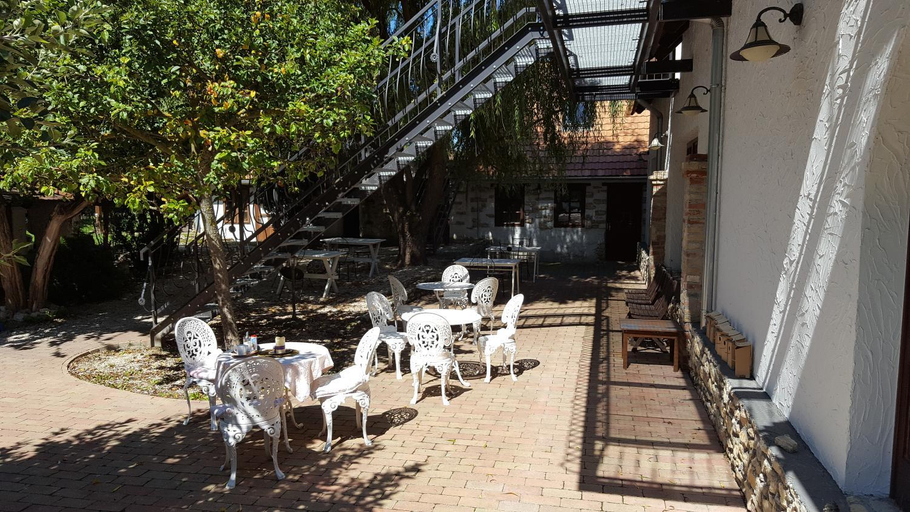 Food & Drinks 4, Lesence Major, Tapolca