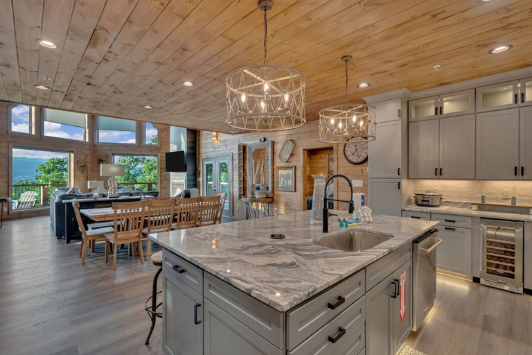 Others 5, The Great Outdoors 5 Bedroom Cabin by RedAwning, Sevier