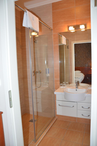 Bathroom 3, Szieszta Panzio, Sárvár