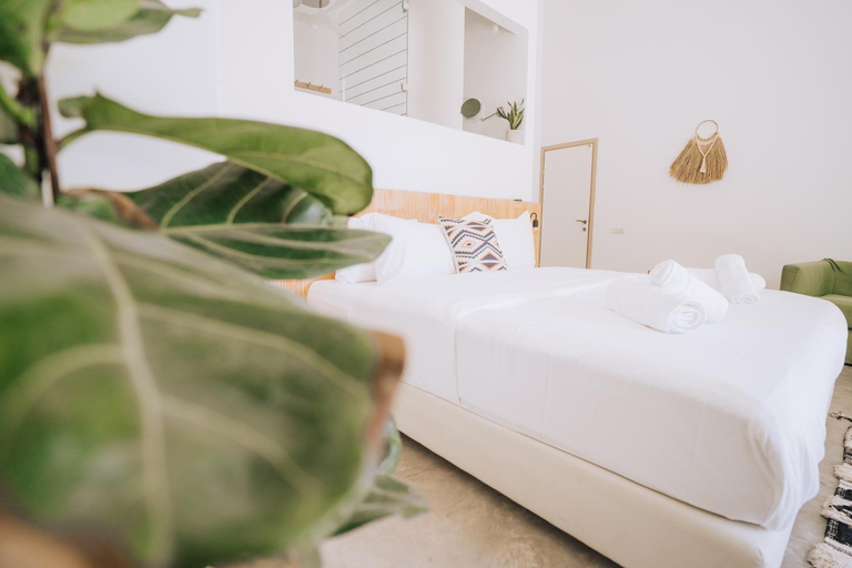 Bedroom 4, Sitar Ramon
