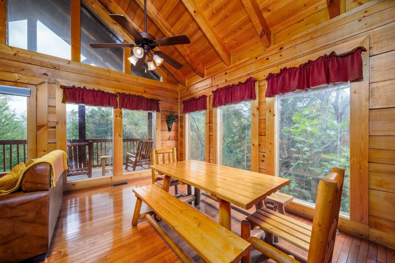Others 5, Ern812 - Eagles Perch 2 Bedroom Cabin by RedAwning, Sevier