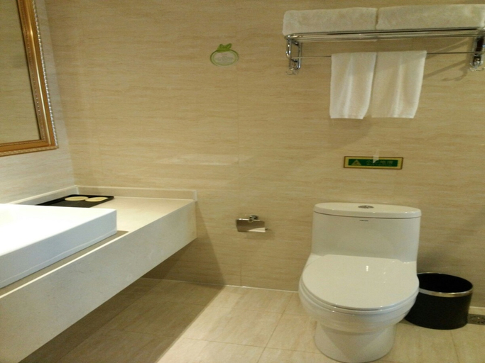 Bathroom, Vienna Hotel (Songbin Road Metro Station, Baoshan), Shanghai