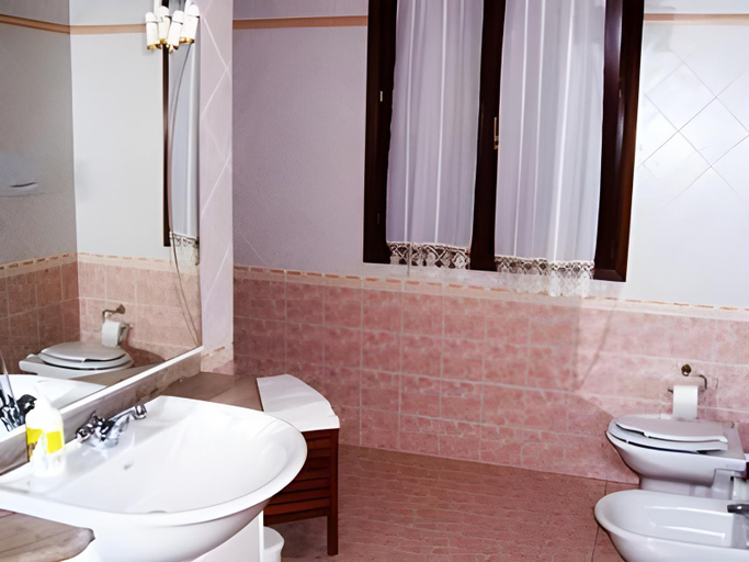 Bathroom 2, B&B La Casa Di Zefiro, Florence
