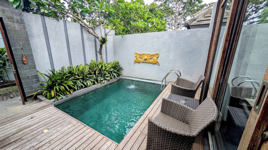 Swimming Pool 10