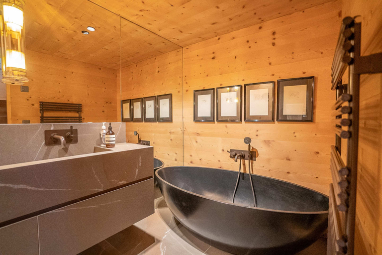 Bathroom 3, Alphütte Ried, Raron