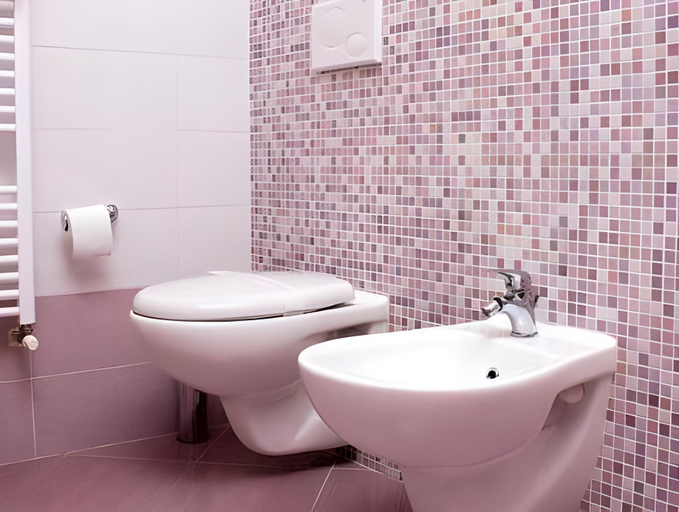 Bathroom 3, Hotel La Bussola, Varese
