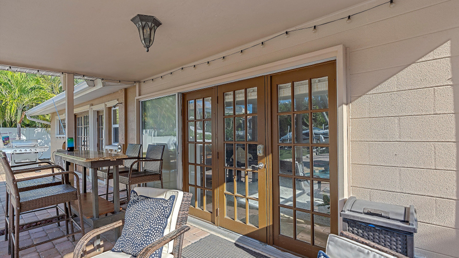 Food & Drinks 4, Decked Out On Marbury 4 Bedroom Home by RedAwning, Manatee