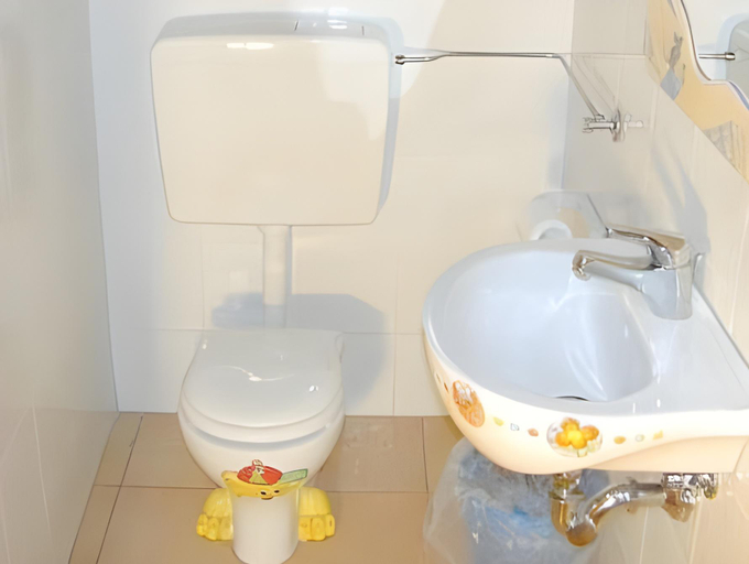 Bathroom 3, Albergo Bucaneve, Modena