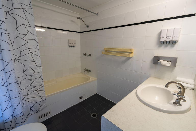 Bathroom 15