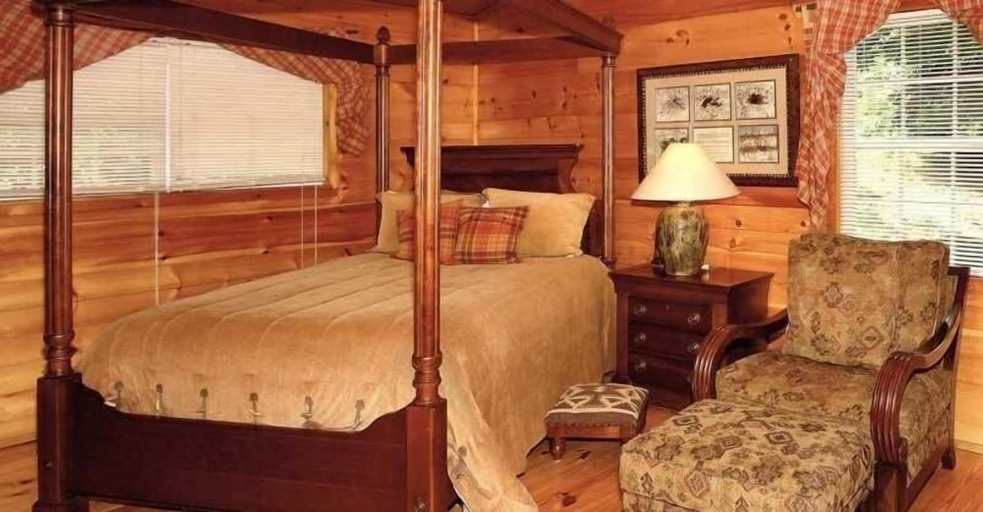 Bedroom, Enchanted - 1 Bedrooms, 1 Baths, Sleeps 2 Cabin by RedAwning, Cocke