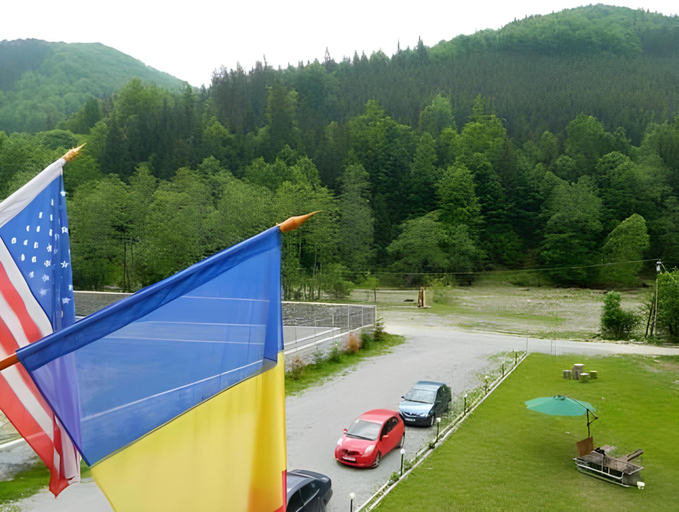 Others 5, Pensiunea Valea Negrasului, Tesila