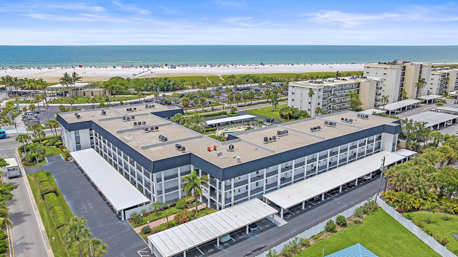 Exterior & Views 2, Salty Soldi 2 Bedroom Condo by RedAwning, Sarasota