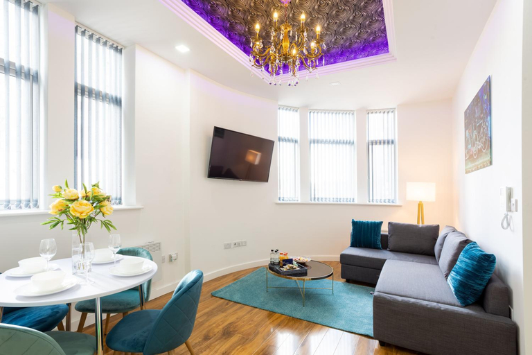 4, Ellerby Guest House, Leeds