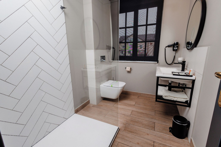 Bathroom 3, Donna Anna Boutique Hotel, Timisoara