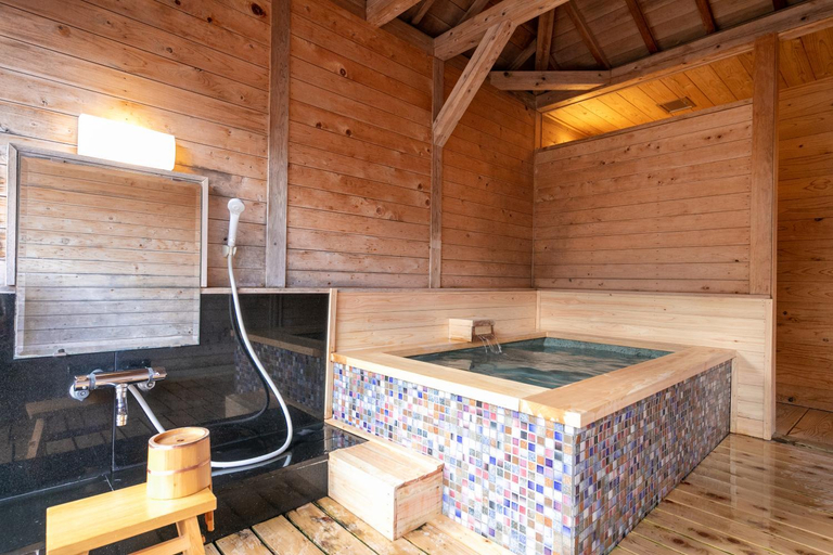 Bathroom 4, Nansuikaku, Miyawaka