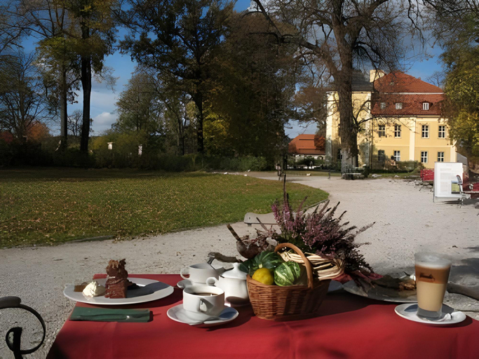 Food & Drinks 4, Palac Lomnica Karkonosze - Schloss Lomnitz Riesengebirge, Jelenia Góra
