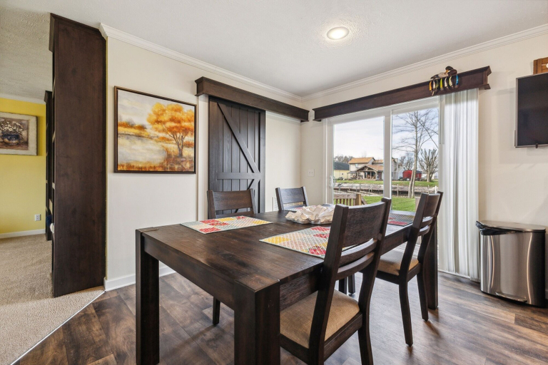 Others 5, Sunsets & Serenity: Port Clinton Waterfront Stay 3 Bedroom Home, Ottawa