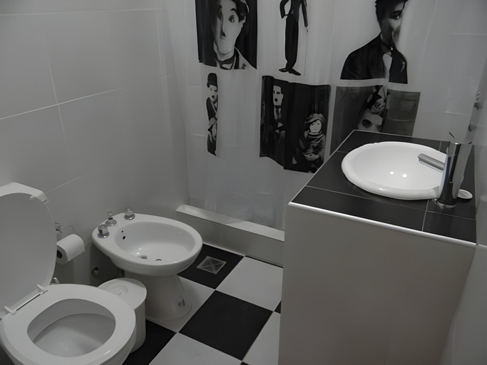 Bathroom 3, A la Gurda Hostel, Capital