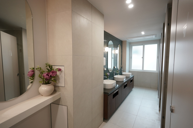 Bathroom 4, D.A.L Premium Capsule Hotel, Jongno