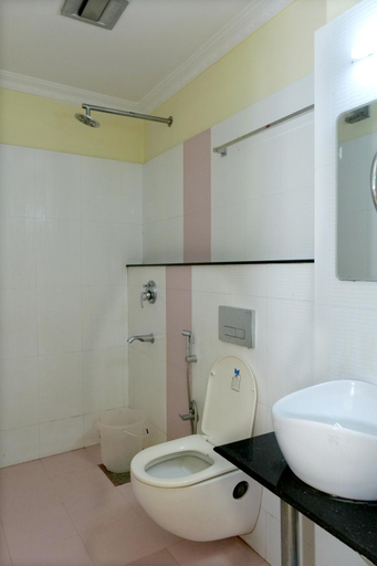 Bathroom 3, Royal Houseboats, Alappuzha