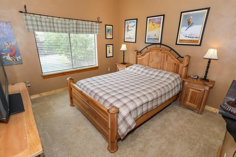 Bedroom 2, Seven Springs 2 BR Premium Condo, Walk to Slopes by RedAwnin, Somerset