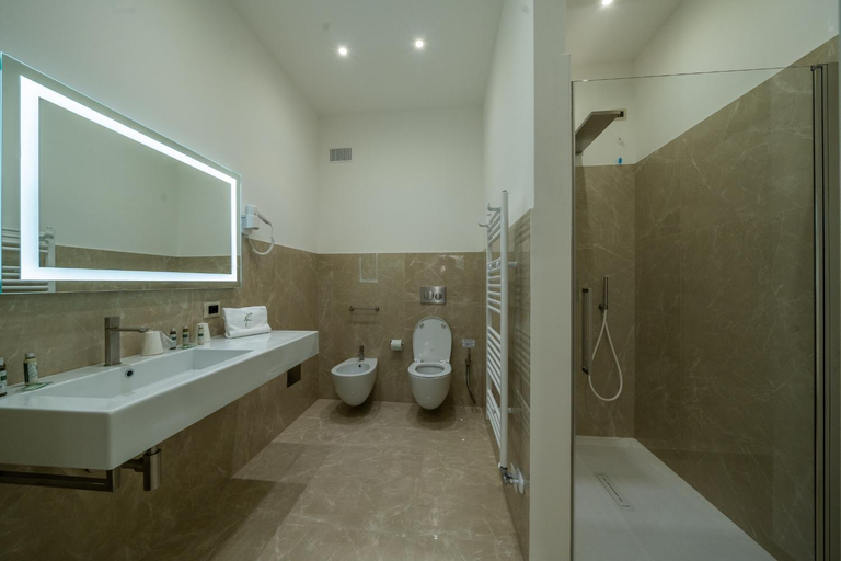 Others 3, Casto Bed & Breakfast, Lecce