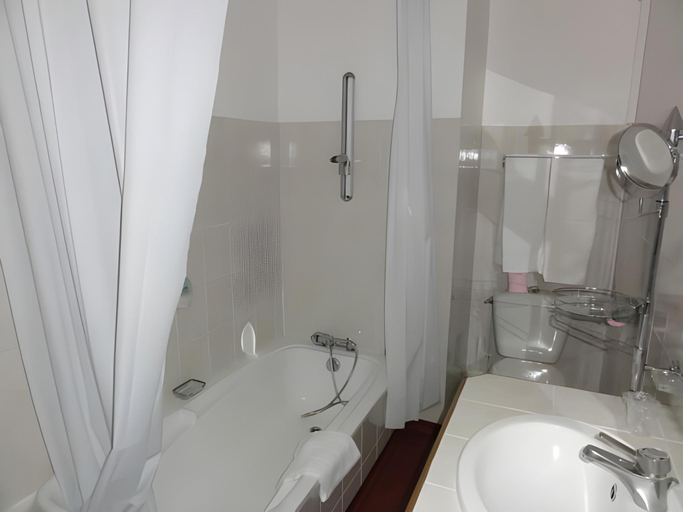 Bathroom 4, Les Rives du Plantie, Lot-et-Garonne
