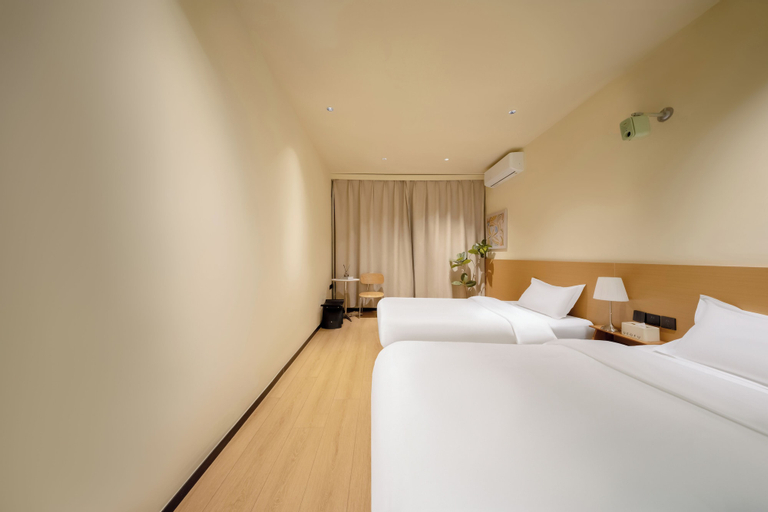 Bedroom 3, Xiamen Evening Breeze Hotel, Xiamen