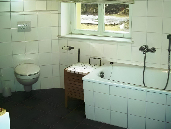 Bathroom 3, Gastehaus Schloss Plaue, Brandenburg an der Havel