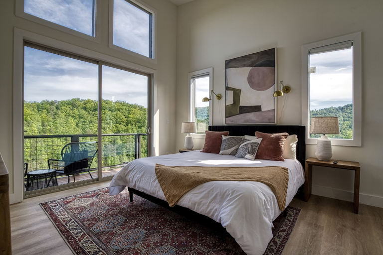 Bedroom 2, Panoramic Paradise 4 Bedroom Cabin by RedAwning, Sevier