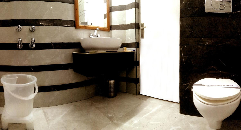 Bathroom 3, Hotel Vatika the Riverside Resort , Kangra