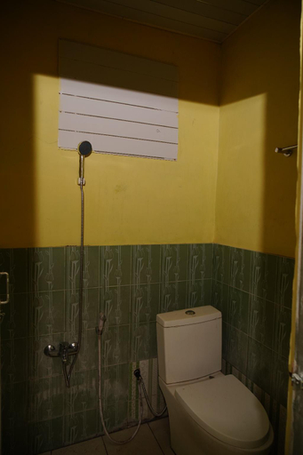 Bathroom 9