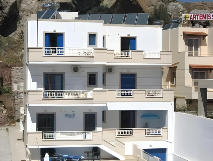 Others 5, Yiorgos Studios, Crete