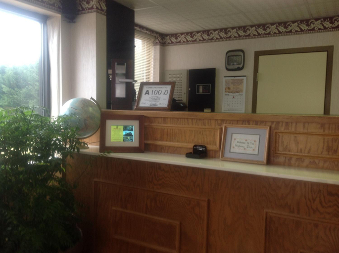 Public Area 2, Highway Inn, Davie