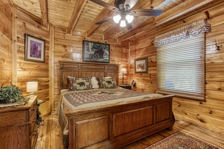 Bedroom 2, Majestic Mountain View - Great Location! - Convenient To Everything! 2 Bedroom Cabin by RedAwning, Sevier