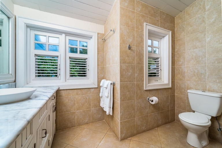 Bathroom, Clearwater 4 Bedroom Home