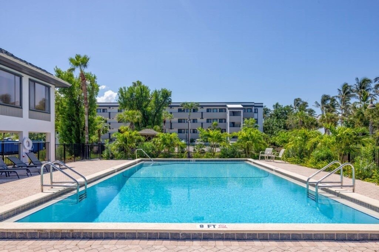 Sport & Beauty 5, Pelicans Roost 105 2 Bedroom Condo, Lee