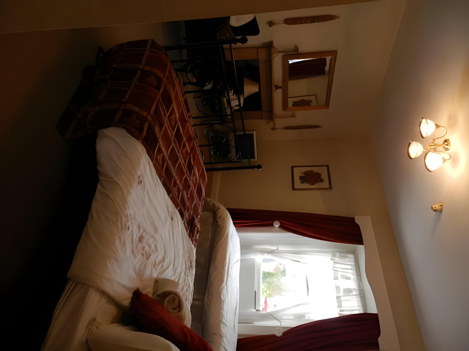 Others 2, Plough Hotel, Scottish Borders