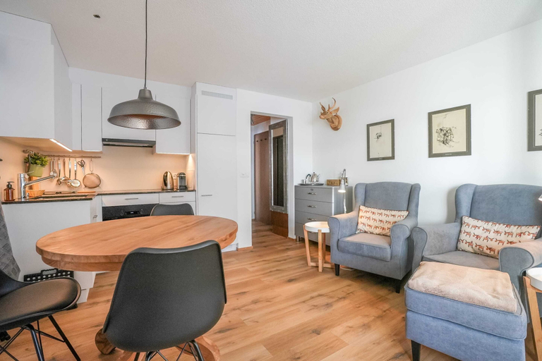 Others 5, Riederhof 355, Raron