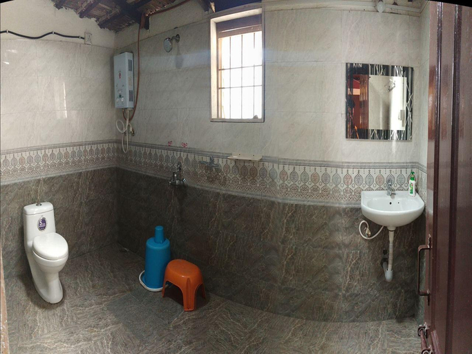 Bathroom 9